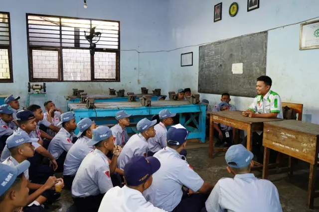 Pengarahan di ruang praktik